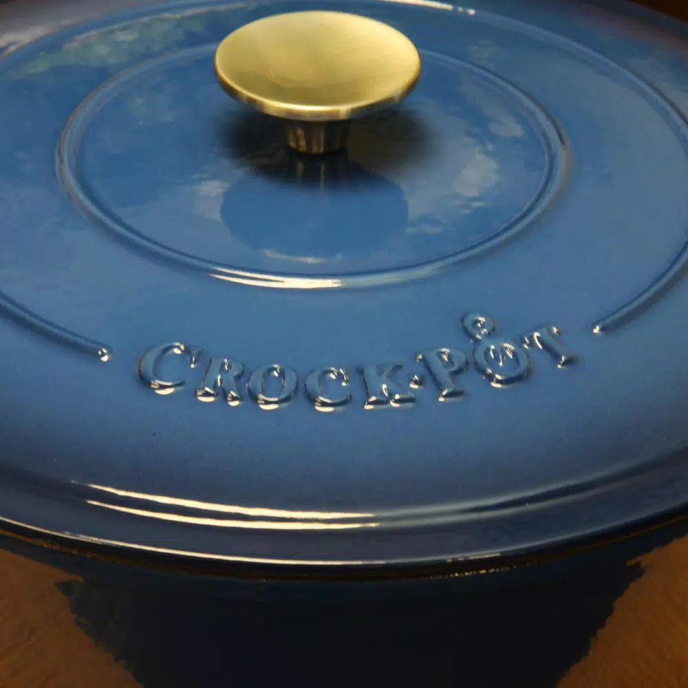 Crock-Pot Artisan 5 Qt. Enameled Cast Iron Round Braiser Pan With Self Basting Lid - Image 3