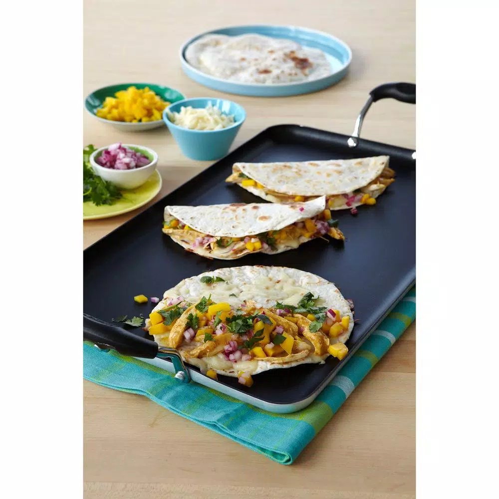 IMUSA 26 In. Nonstick Double Burner Griddle - Image 5
