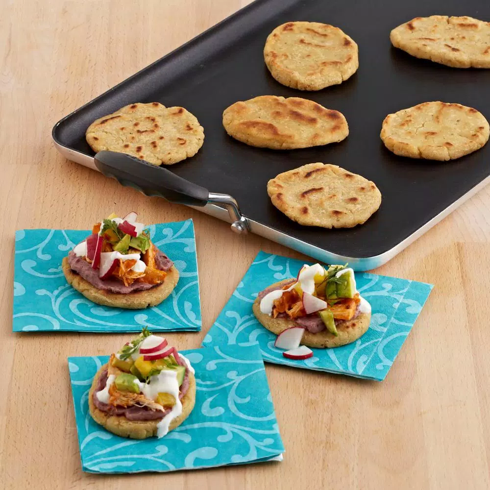 IMUSA 26 In. Nonstick Double Burner Griddle - Image 6