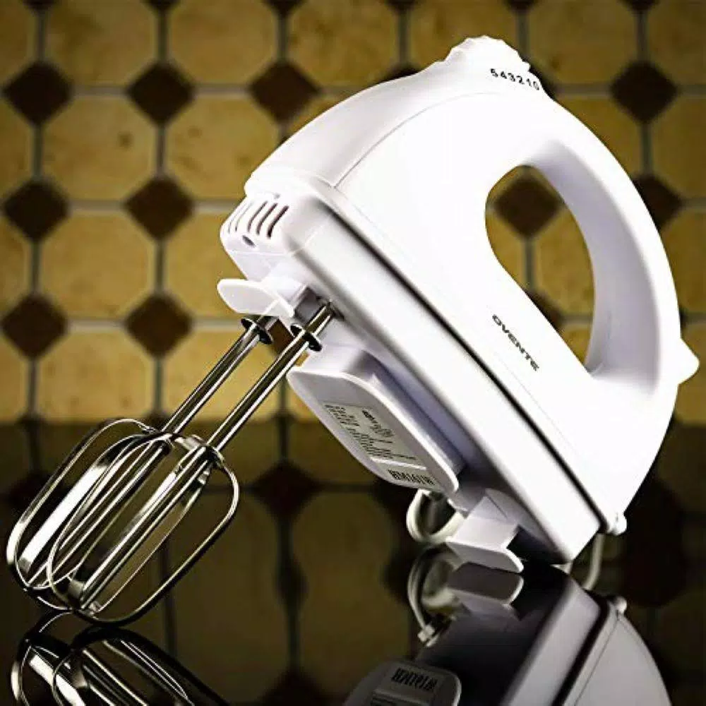 Ovente 5-Speed 150-Watt White Hand Mixer Stainless Steel Chrome Beaters And Free Snap-On Case - Image 6